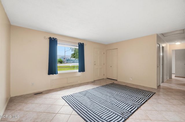 5661 Jackman Road, Toledo, OH 43613