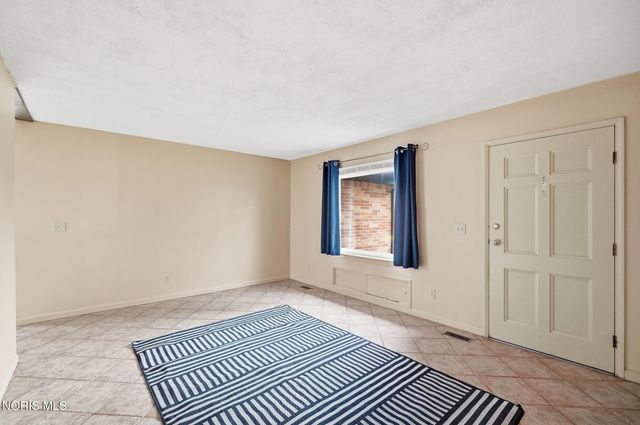 5661 Jackman Road, Toledo, OH 43613