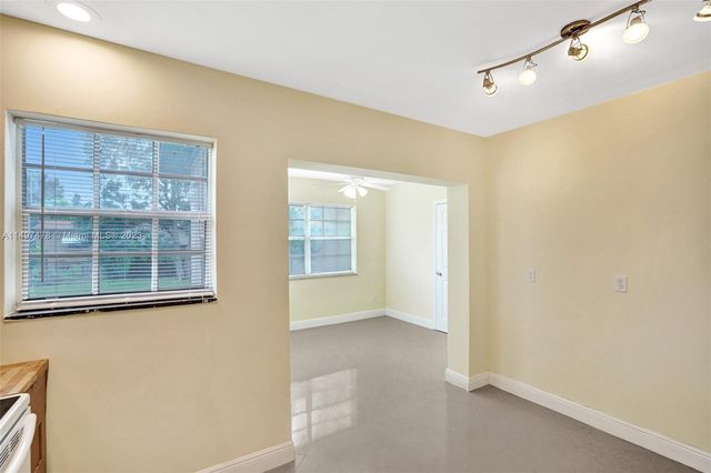 210 N 72nd Ave, Hollywood, FL 33024