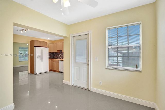 210 N 72nd Ave, Hollywood, FL 33024