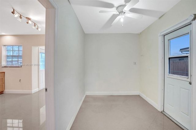 210 N 72nd Ave, Hollywood, FL 33024