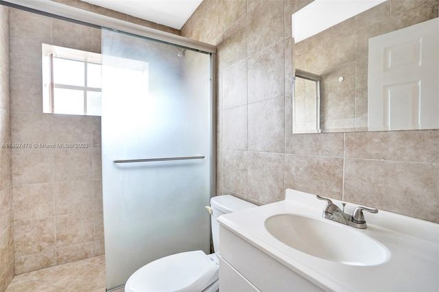 210 N 72nd Ave, Hollywood, FL 33024