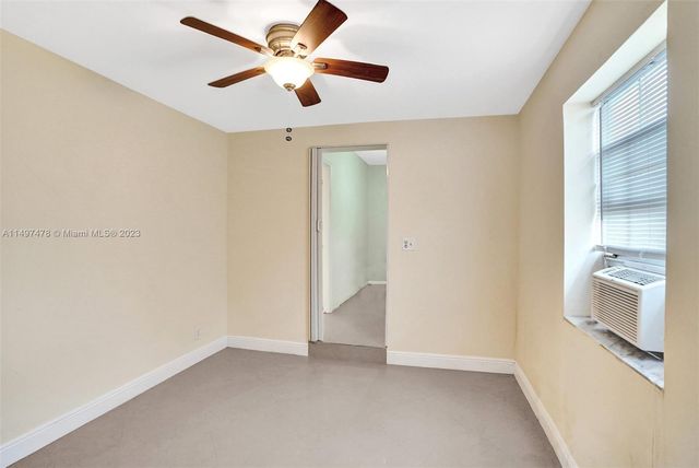 210 N 72nd Ave, Hollywood, FL 33024