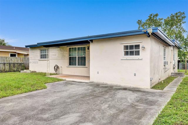 210 N 72nd Ave, Hollywood, FL 33024
