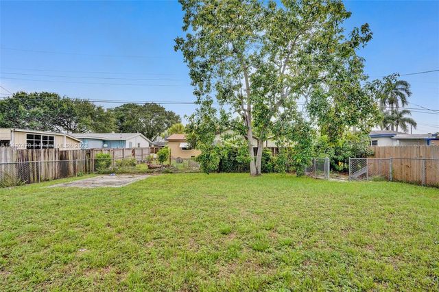 210 N 72nd Ave, Hollywood, FL 33024