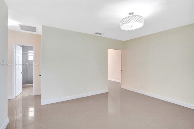 210 N 72nd Ave, Hollywood, FL 33024