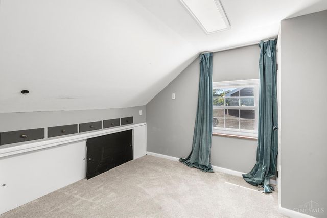 9489 West Avenue, Blue Ash, OH 45242