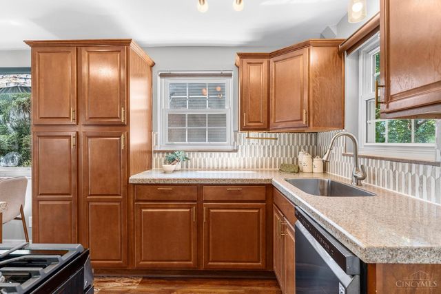 9489 West Avenue, Blue Ash, OH 45242