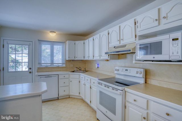 1199 CHARLES DR, Dover, DE 19904