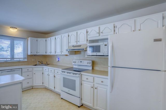 1199 CHARLES DR, Dover, DE 19904