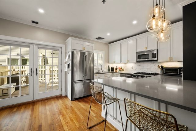 98 Warren Street 98, Boston, MA 02129