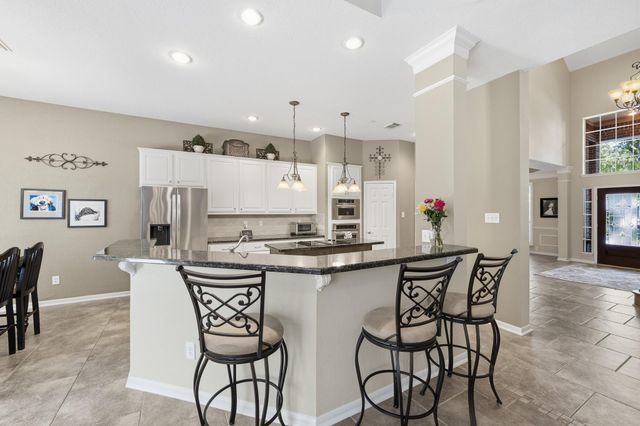 67 Driftoak Circle, The Woodlands, TX 77381