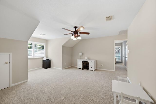 67 Driftoak Circle, The Woodlands, TX 77381