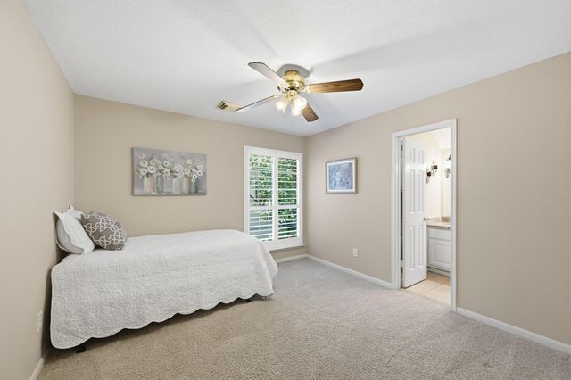 67 Driftoak Circle, The Woodlands, TX 77381