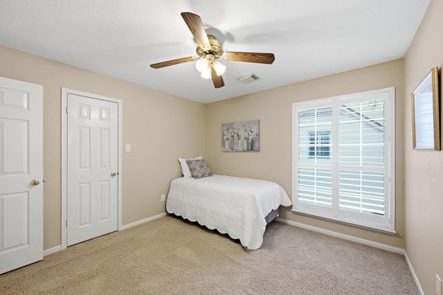 67 Driftoak Circle, The Woodlands, TX 77381