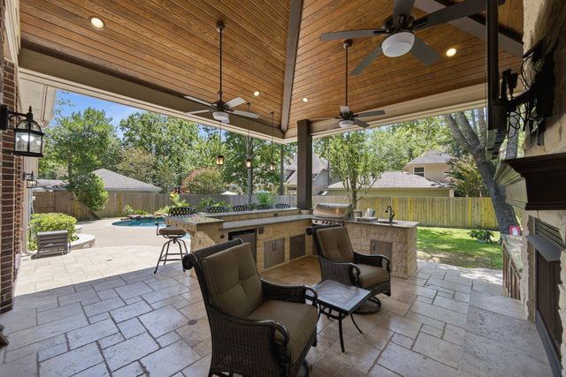 67 Driftoak Circle, The Woodlands, TX 77381