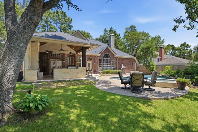 67 Driftoak Circle, The Woodlands, TX 77381