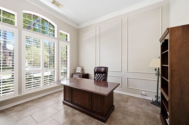 67 Driftoak Circle, The Woodlands, TX 77381