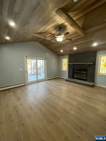 533 Kingsland Avenue, Lyndhurst, NJ 07071