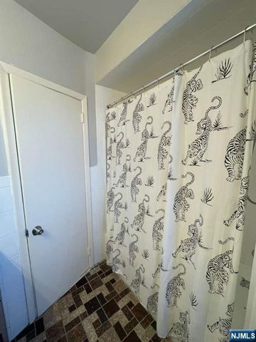 533 Kingsland Avenue, Lyndhurst, NJ 07071