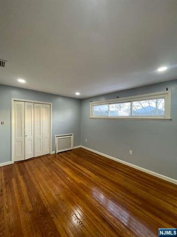 533 Kingsland Avenue, Lyndhurst, NJ 07071