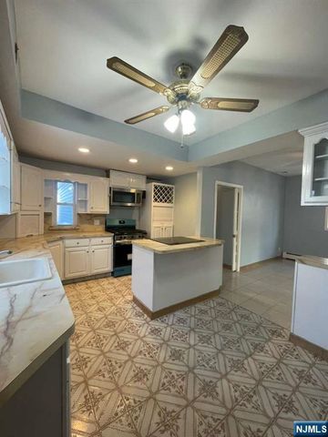 533 Kingsland Avenue, Lyndhurst, NJ 07071