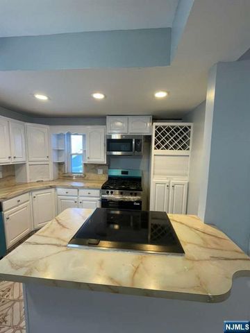 533 Kingsland Avenue, Lyndhurst, NJ 07071