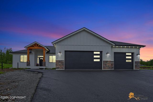 11739 E Apple Circle, Palmer, AK 99645