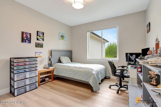 11739 E Apple Circle, Palmer, AK 99645