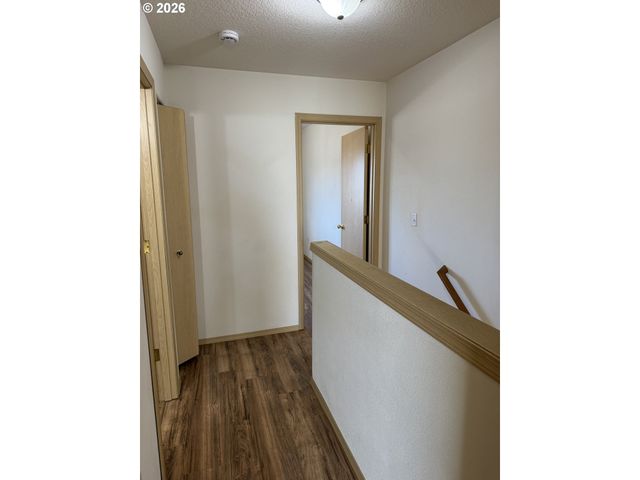 8728 Se DIVISION St, Portland, OR 97266