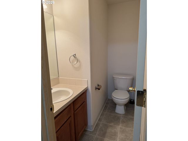 8728 Se DIVISION St, Portland, OR 97266