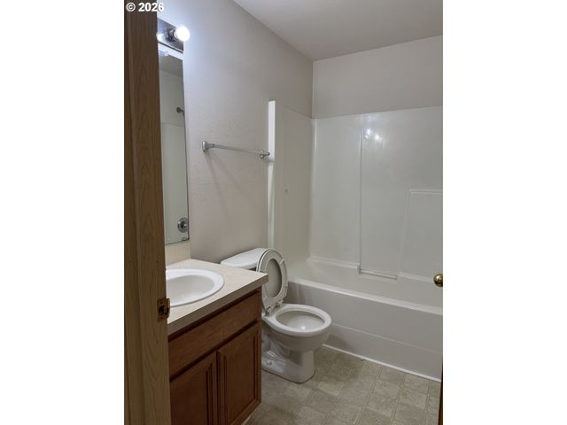 8728 Se DIVISION St, Portland, OR 97266