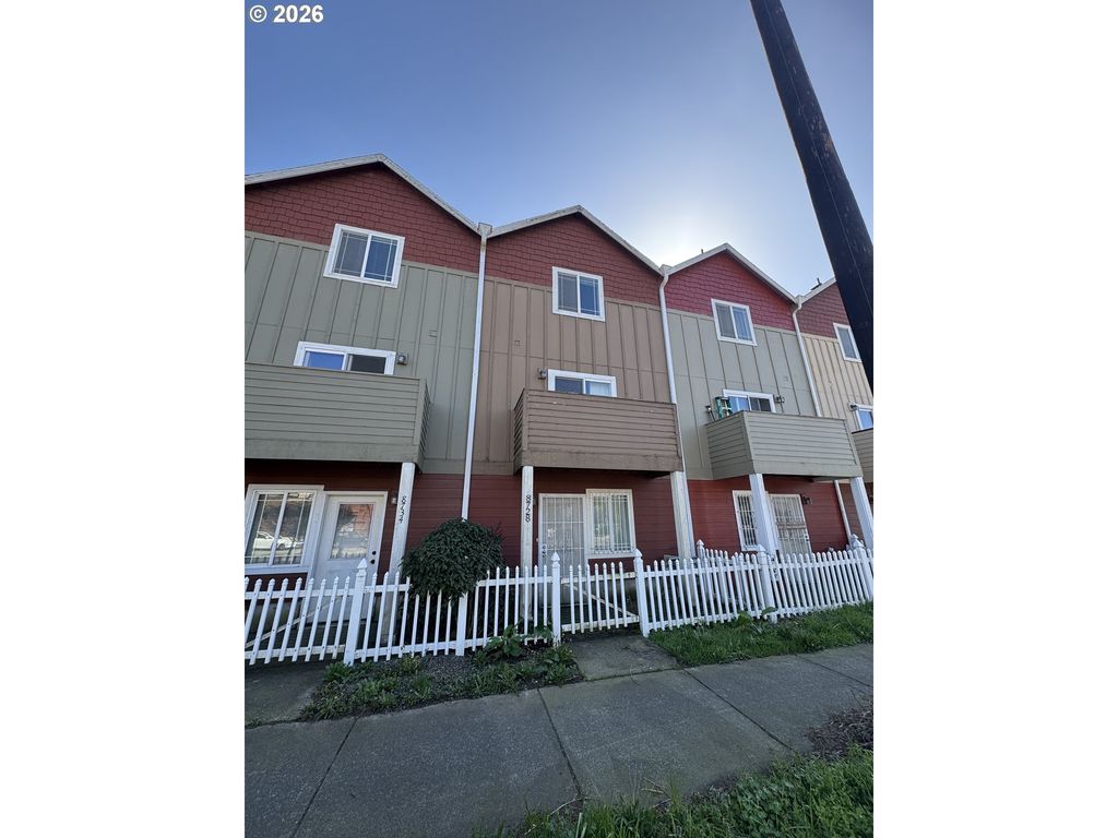 8728 Se DIVISION St, Portland, OR 97266