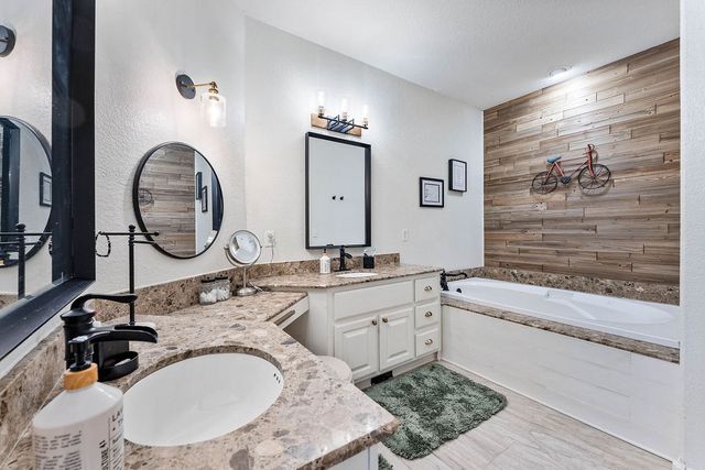 60 Murphy Drive, Bella Vista, AR 72715