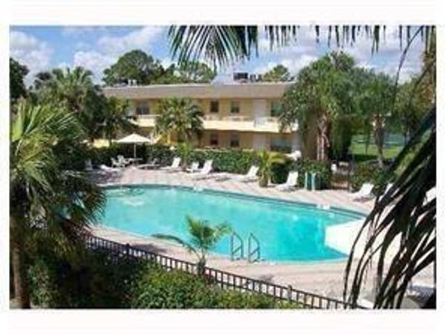 5168 NE 6th Avenue 430, Oakland Park, FL 33334