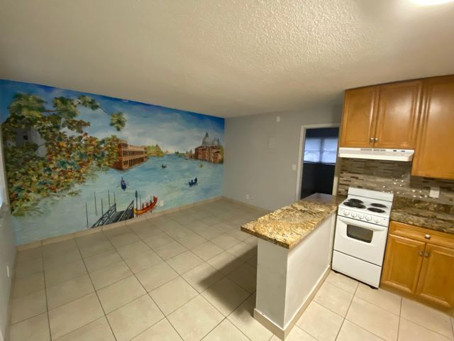 5168 NE 6th Avenue 430, Oakland Park, FL 33334