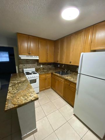 5168 NE 6th Avenue 430, Oakland Park, FL 33334