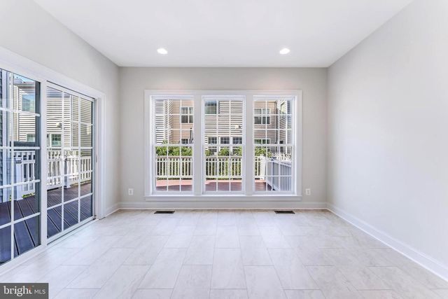 43583 WHITE CAP TER, Chantilly, VA 20152