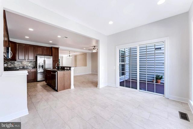 43583 WHITE CAP TER, Chantilly, VA 20152