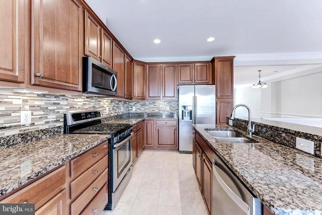 43583 WHITE CAP TER, Chantilly, VA 20152