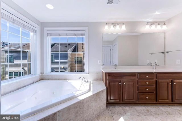 43583 WHITE CAP TER, Chantilly, VA 20152