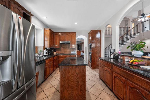 802 Myers Meadow Drive, Garland, TX 75043