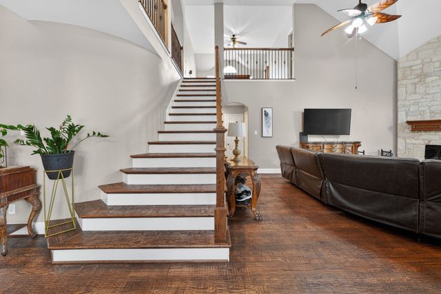 802 Myers Meadow Drive, Garland, TX 75043