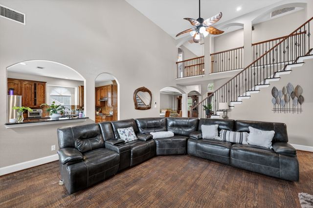 802 Myers Meadow Drive, Garland, TX 75043
