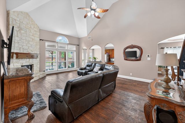 802 Myers Meadow Drive, Garland, TX 75043