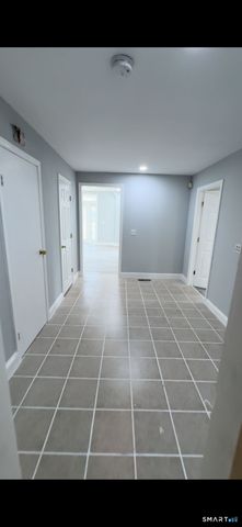 95 New Canaan Avenue 1St Floor, Norwalk, CT 06850