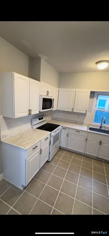 95 New Canaan Avenue 1St Floor, Norwalk, CT 06850