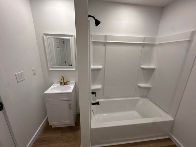 306 W 3rd Street, Miller, MO 65707