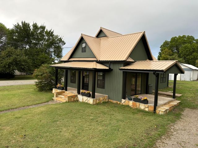 306 W 3rd Street, Miller, MO 65707