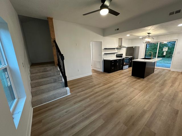 306 W 3rd Street, Miller, MO 65707